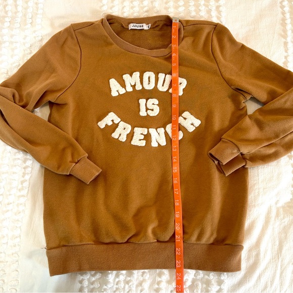 “Amour Is French” Caramel Brown Sweatshirt Sz SM - Picture 9 of 9